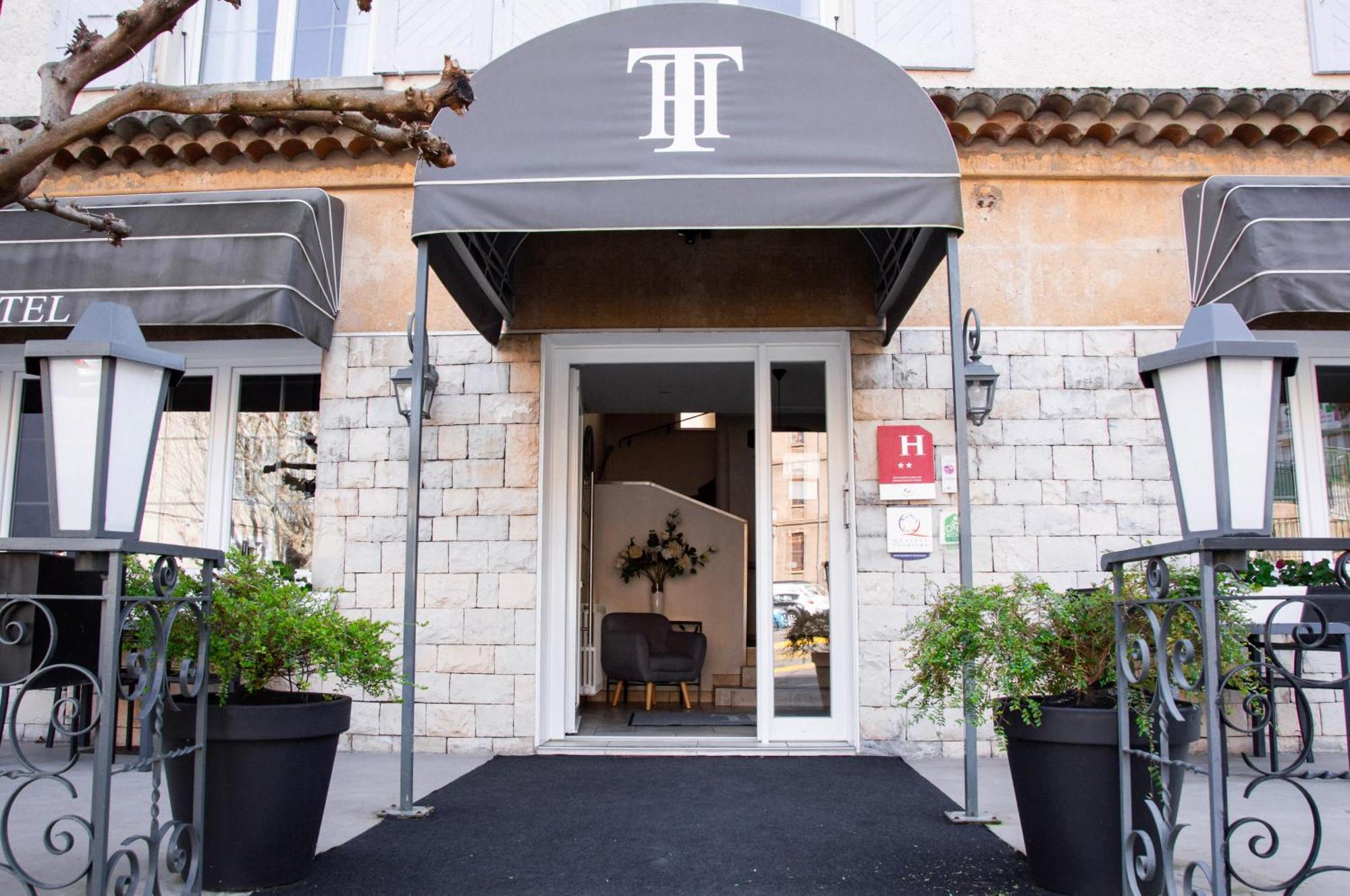 Hotel Le Tivoli Sisteron Exterior photo